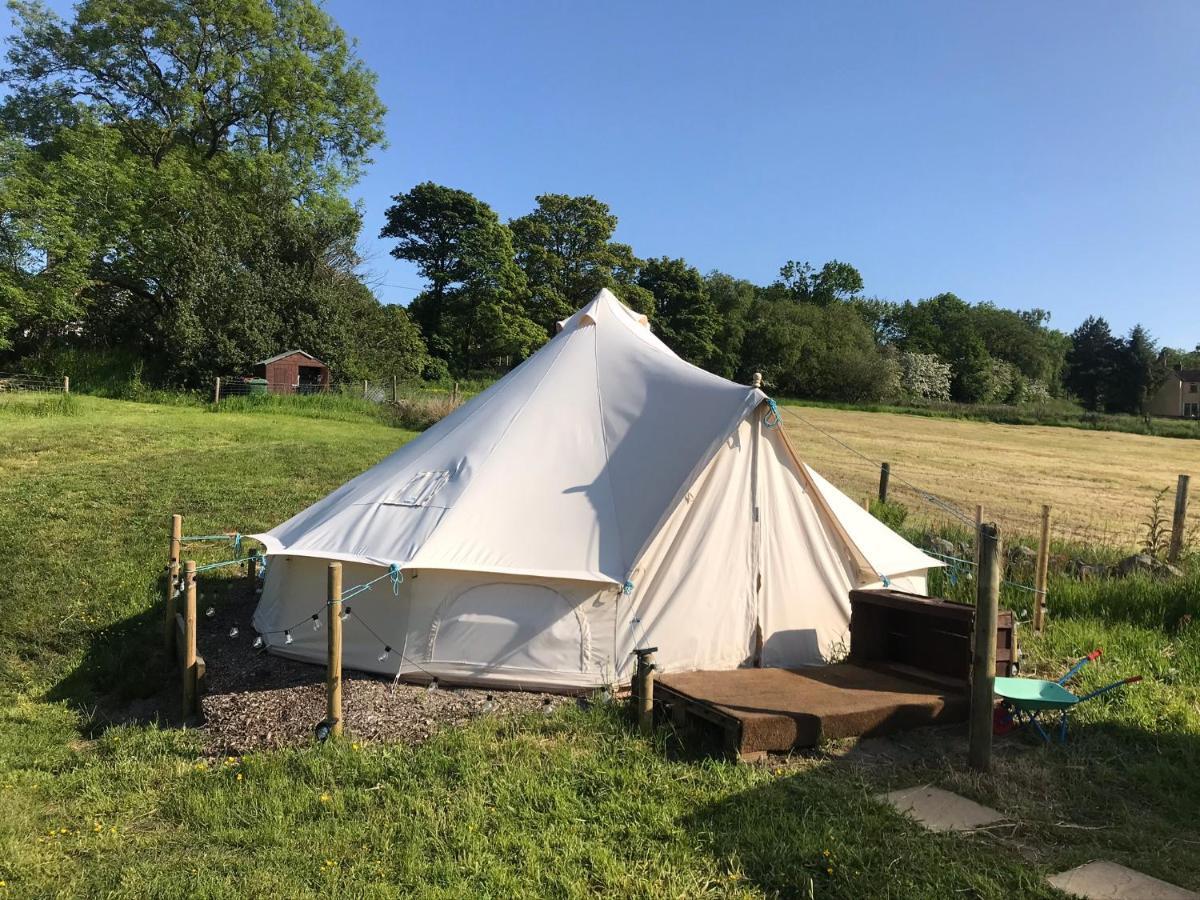 Roaches Retreat Family Glampsite, Rocky Reach Bell Tent With Outdoor Adventures And Campfire Nights Upper Hulme エクステリア 写真